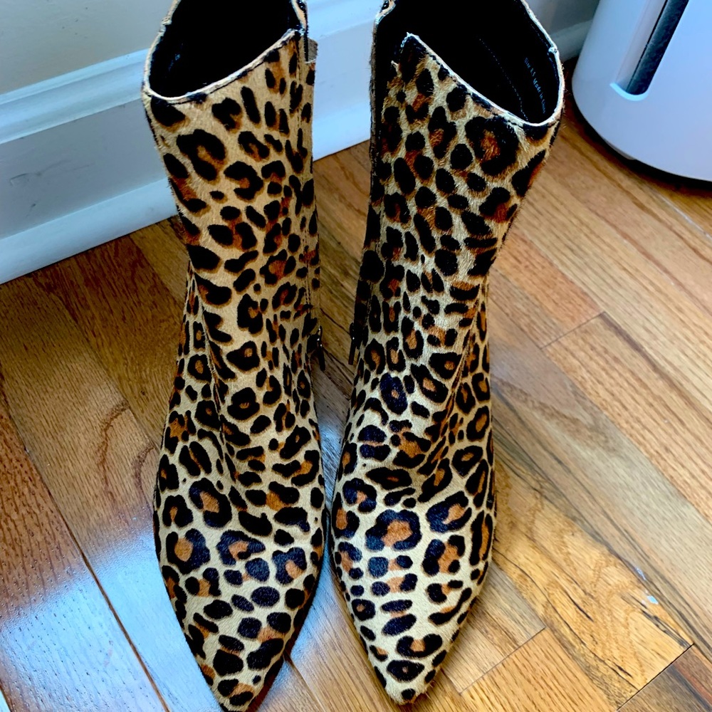 NWOT Sexy Leopard bootie